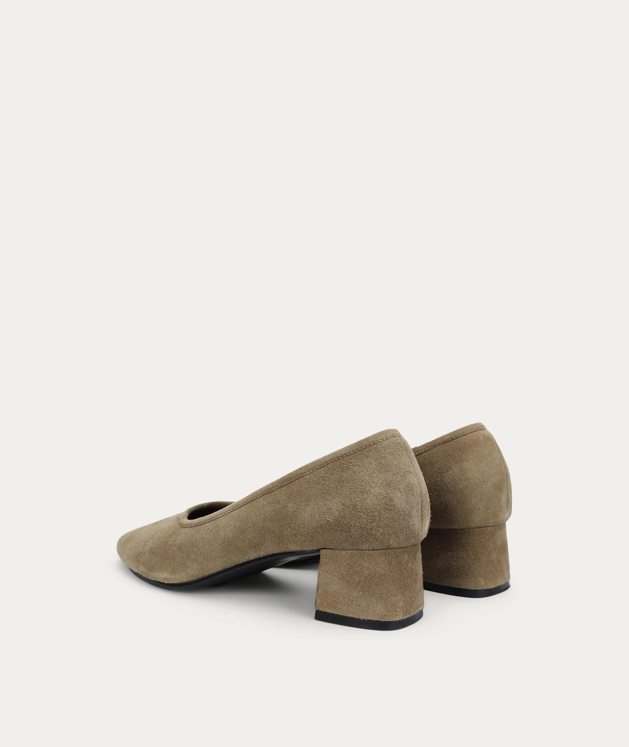 Cinch Pump - Dune Suede - Image 5