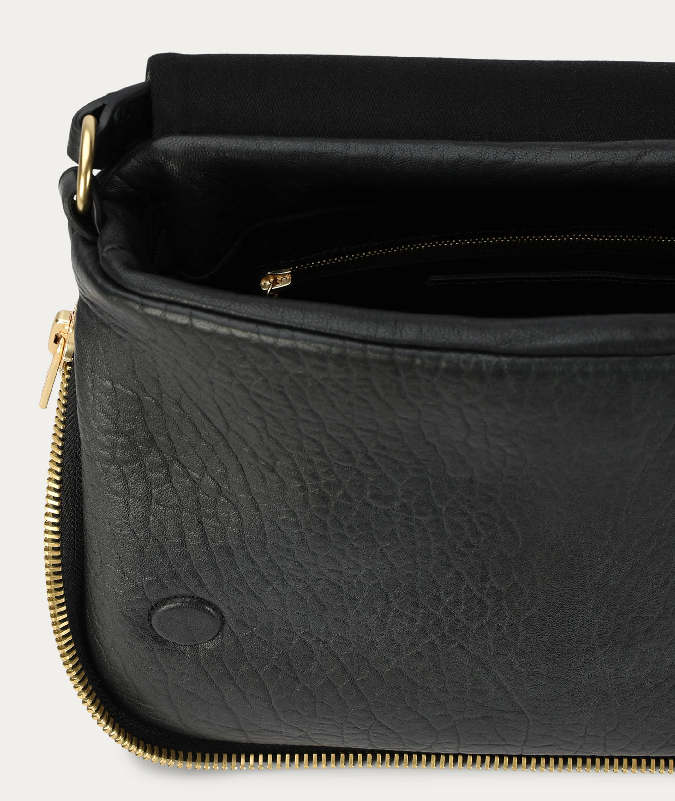 Mr Caiman - Black Bulle/Brass - Image 6