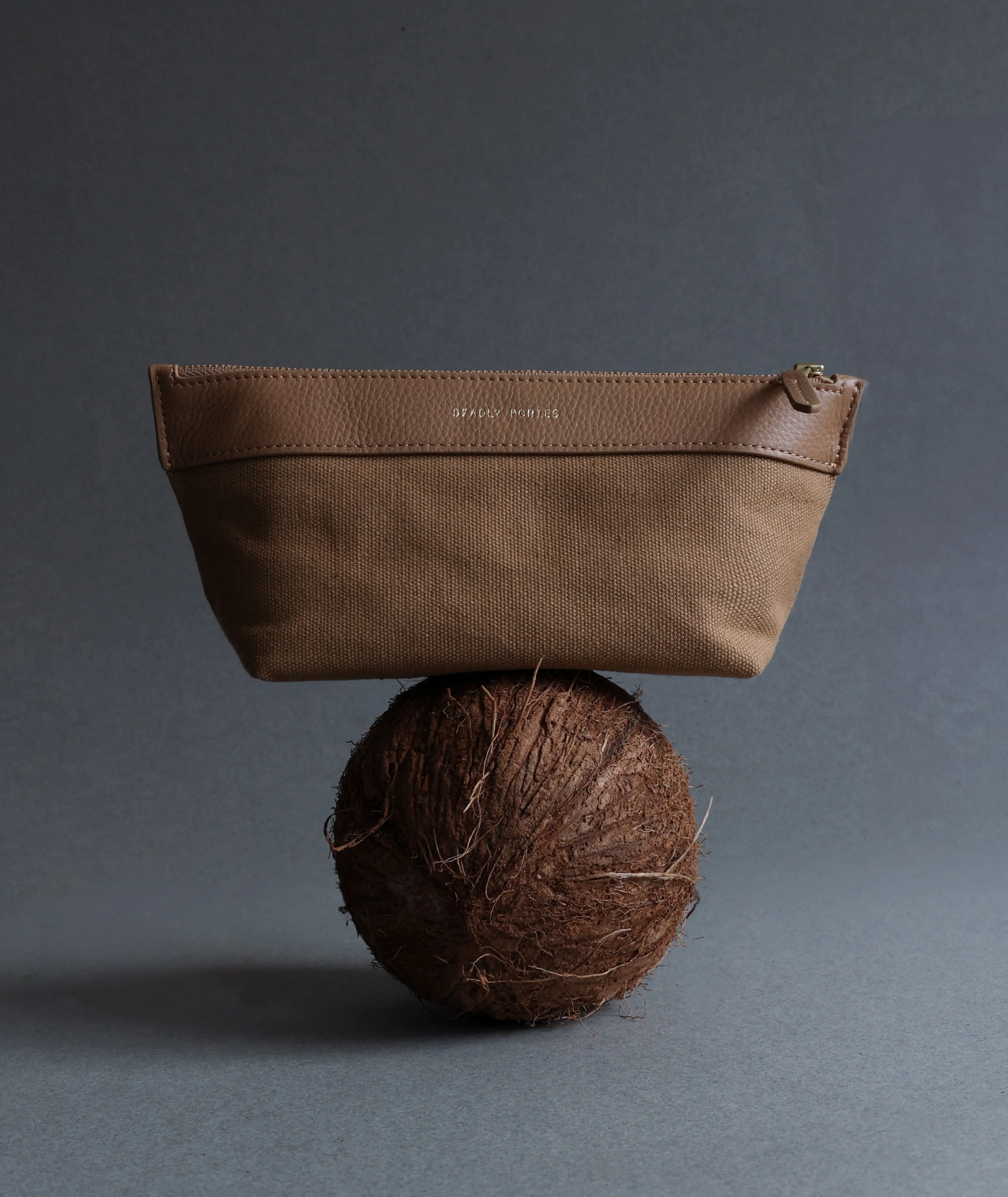 Pony Club Gold | Poucher Grande Canvas - Image 2