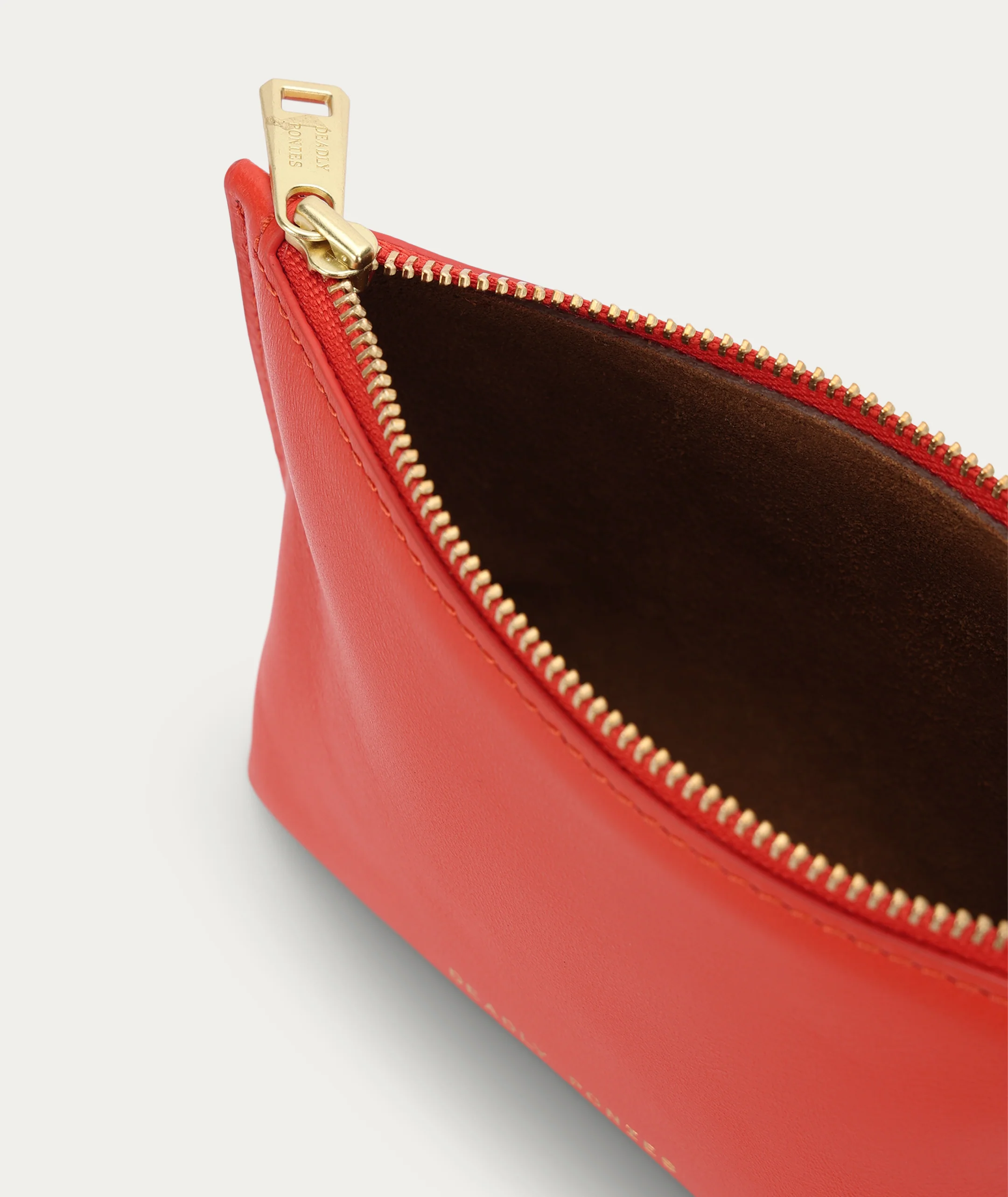 Poucher - Tamarillo - Image 5