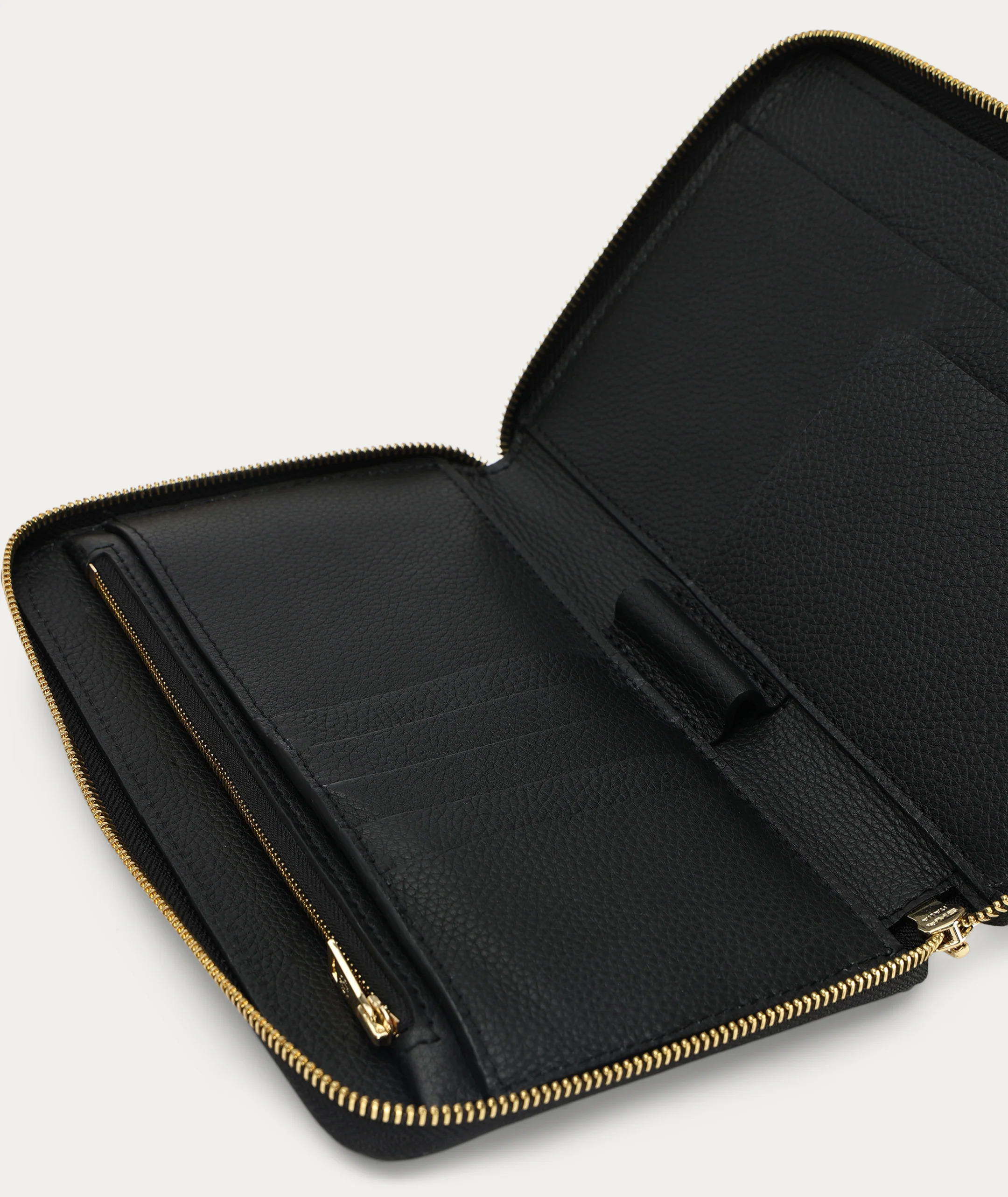 Travel Wallet - Black - Image 4